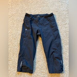 Athleta Cropped Leggings